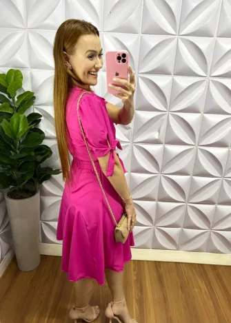 Chemise Crepe Alfaiataria Ate o Joelho Com Camisolinha e Cinto Faixa Caroline -  Pink - Milla Chic