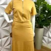 Conjunto Linho Blusa Com Zíper Saia Longa Penélope - Mostarda - Milla Chic