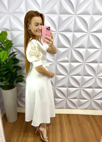 Vestido no Linho Sarjado Bordado Richelieu Damaris - Branco - Milla Chic