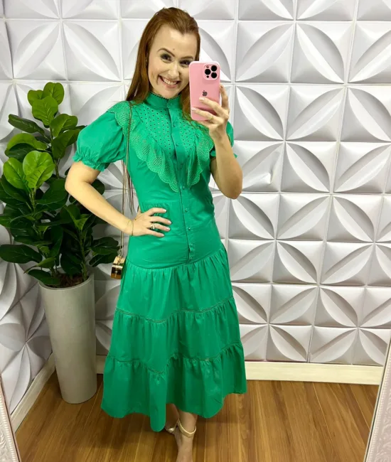 Vestido Tricoline 100% Com Detalhes Em Guipper E Lasie Mídi Kate - Verde - Milla Chic