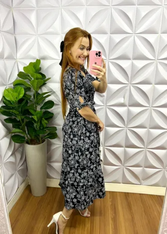 Vestido Tricoline Mídi Floral Angela - Preto - Milla Chic
