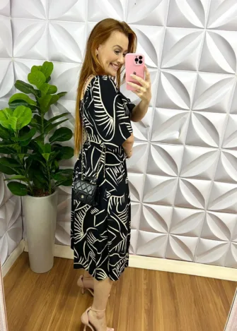 Vestido Viscolinho Manga Raglan Mídi Lana - Preto - Milla Chic