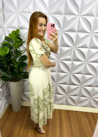 Vestido Viscolinho Mídi Floral Flaviana - Verde - Milla Chic