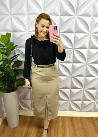 Camisa Dunna Com Trabalhado de Flor Manga Longa Florência - Preta - Milla Chic