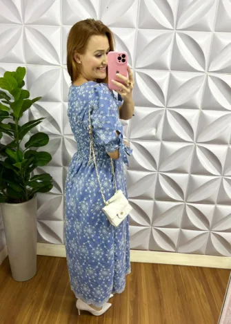 Milla Chic - millachic com br conjunto jeans bordado midi com manga princesa priscila azul claro Conjunto Jeans Bordado Mídi Com Manga Princesa Priscila - Azul Claro - Milla Chic