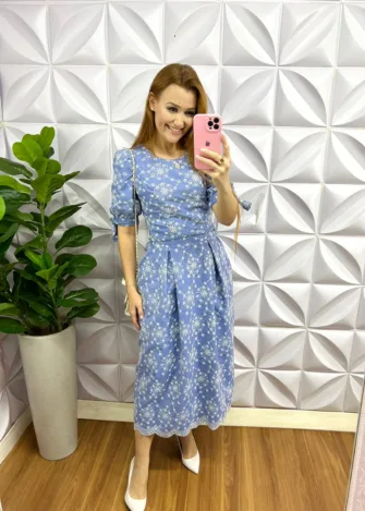 Milla Chic - millachic com br conjunto jeans bordado midi com manga princesa priscila azul claro 5 Conjunto Jeans Bordado Mídi Com Manga Princesa Priscila - Azul Claro - Milla Chic