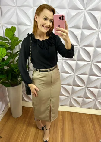 Saia Alfaiataria Mídi Reto Com Fenda Frontal Cristina - Bege Acinzentado - Milla Chic