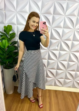 Saia Envelope Crepe Alfaiataria Pied De Poule Mary - Preto e Branco - Milla Chic