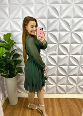 Vestido Tule Gola Alta Manga Longa Pala De Lastex Na Cintura Curto Cor Lisa Adele - Verde - Milla Chic