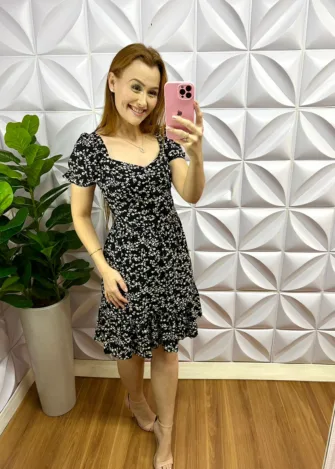 Vestido Viscolinho Estampado Curto Manga Princesa Mariane - Preto - Milla Chic