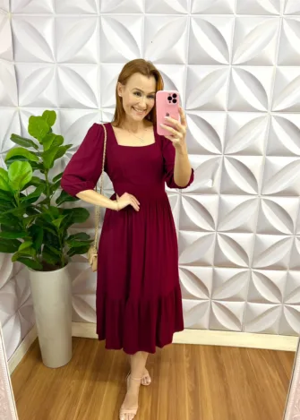 Milla Chic - millachic com br vestido viscolinho midi com manga 78 samira cereja 2 Vestido Viscolinho Mídi Com Manga 7/8 Samira - Cereja - Milla Chic