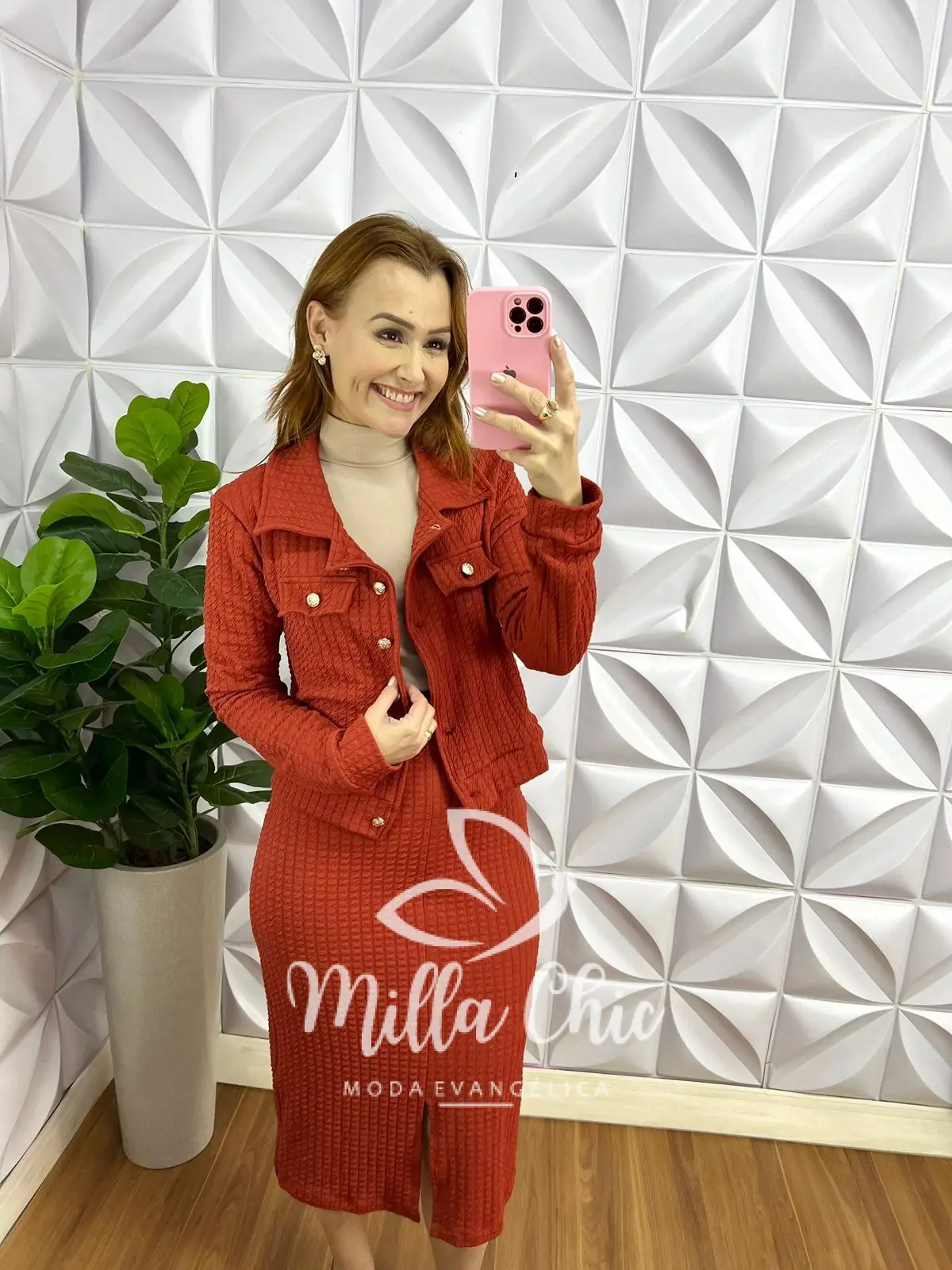 Conjunto Crepe Burble Casaco e Saia Mídi Elie – Terra Cota – Milla Chic Conjunto Crepe Burble Casaco e Saia Mídi Elie - Terra Cota - Milla Chic