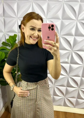 Blusa Canelada de Algodão Gola Alta Paloma - Preto - Milla Chic