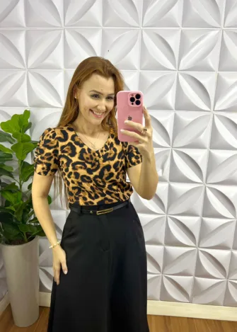 Blusa Dunna Botão Encapado Manga Princesa Barbara - Onça - Milla Chic