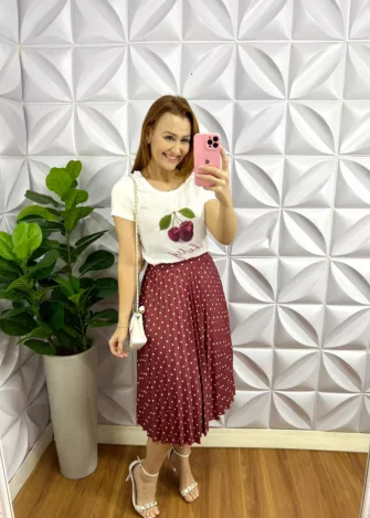 Conjunto Com Saia Plissada e Tshirt Deisiele - Cereja - Milla Chic