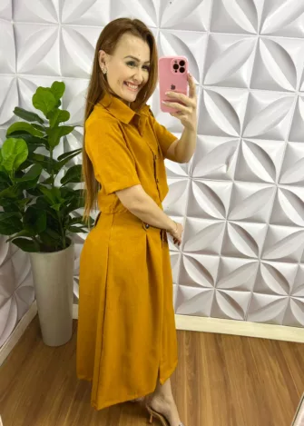 Conjunto No Crepe Linho Mídi Com Botões Metalizados Cassiane - Mostarda - Milla Chic