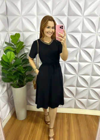 Conjunto Tecido de Moletinho Gola Pique Saia Godê Lara - Preto - Milla Chic