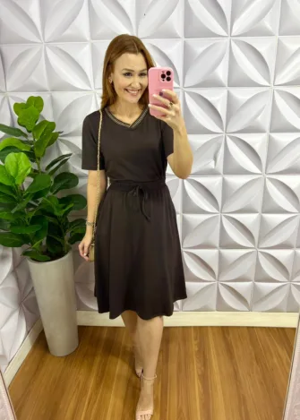 Conjunto Tecido de Moletinho Gola Pique Saia Godê Lara - Marrom - Milla Chic