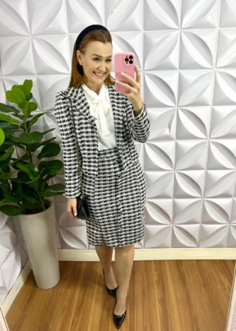 Conjunto Tweed Quadriculado Blazer e Saia Tubinho Sheilla - Preto - Milla Chic