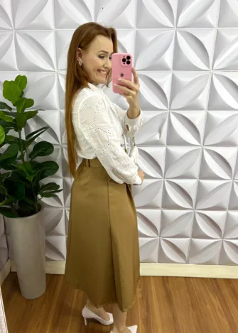 Saia Alfaiataria Mídi Com Cinto Encapado Amélia - Caramelo - Milla Chic