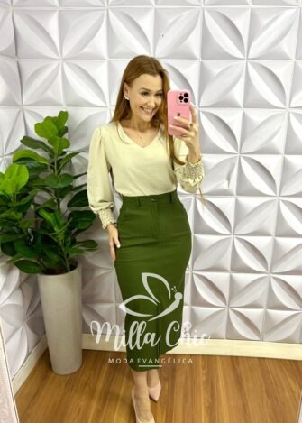Saia Cotelê Com Elastano Mídi Fenda Frontal Cristina - Verde - Milla Chic