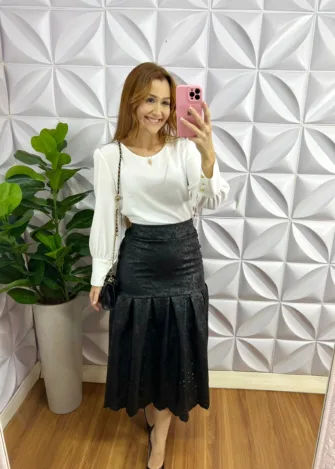 Saia Couro Lasie Bordada Mídi Mirele - Preto - Milla Chic