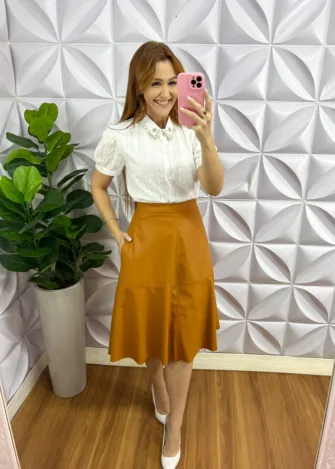 Saia De Couro Com Bolso Lateral Rosália - Caramelo - Milla Chic