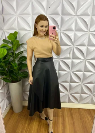 Saia Envelope De Couro Mídi Liriane - Preta - Milla Chic