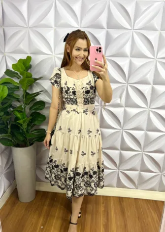 Milla Chic - millachic com br vestido lasie de algodao com cinto encapado emily areia com preto 1 Vestido Lasie de Algodão com Cinto Encapado Emily - Areia Com Preto - Milla Chic