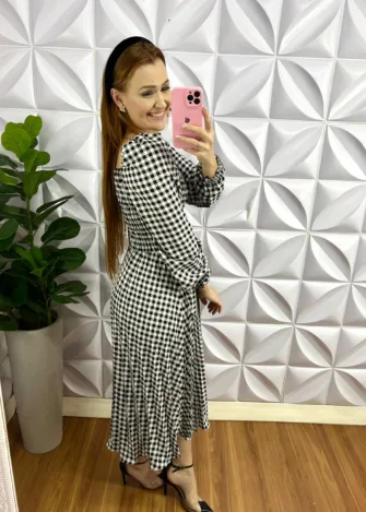 Vestido Lastex Saia Plissada Mídi Carla - Preto e Branco - Milla Chic