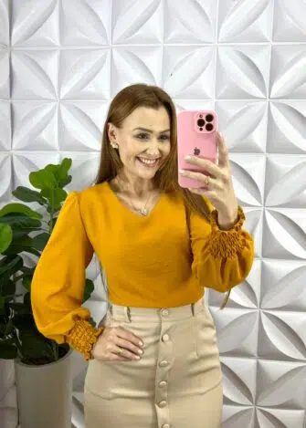 Camisa Dunna Manga Longa Lastex No Punho Sacha - Mostarda - Milla Chic