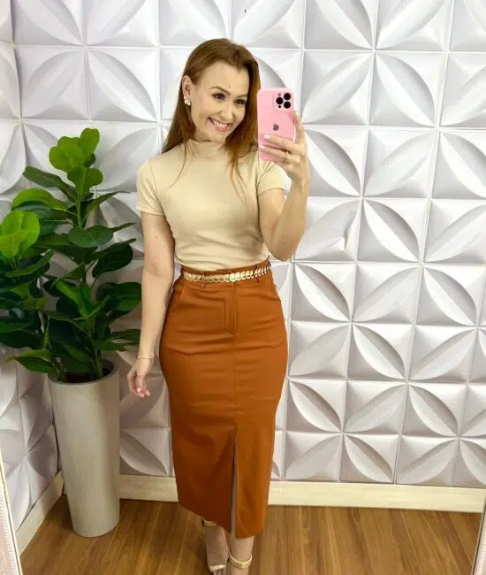 Saia Sarja Com Elastano Mídi Fenda Frontal Cristina - Caramelo - Milla Chic
