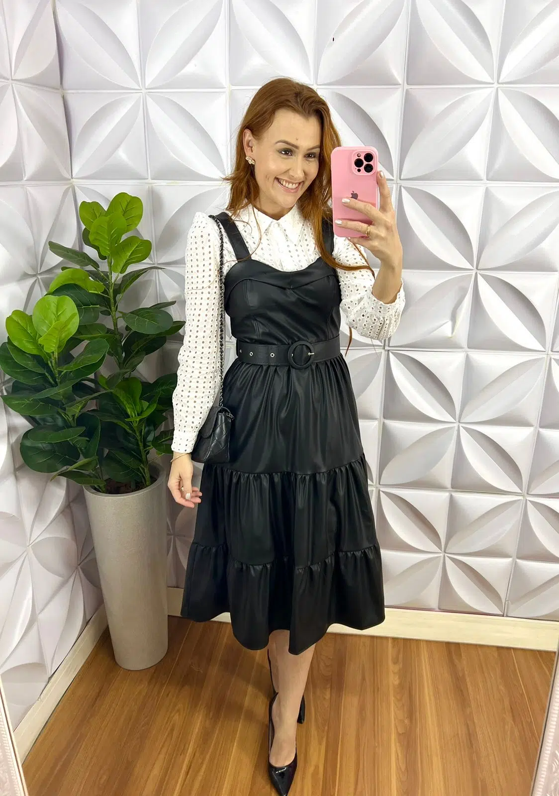Vestido Couro Mídi Com Bojo Tatiane - Preto - Milla Chic