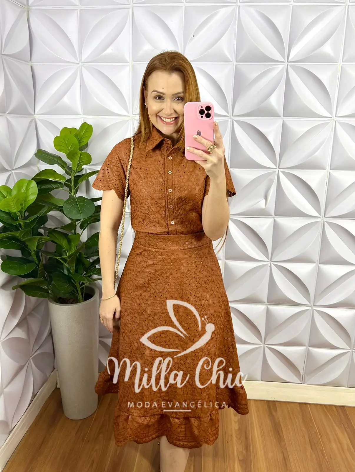 Conjunto Couro Laíse Camisa e Saia Mídi Liriane – Caramelo – Milla Chic Conjunto Couro Laíse Camisa e Saia Mídi Liriane - Caramelo - Milla Chic