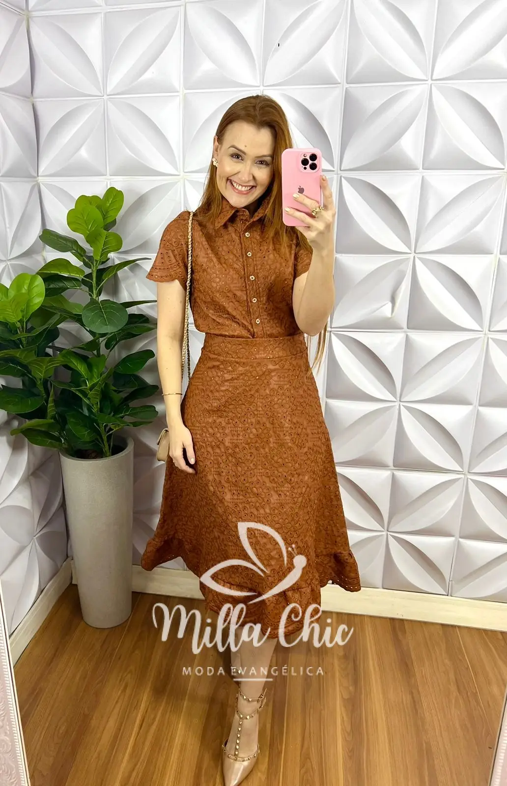 Conjunto Couro Laíse Camisa e Saia Mídi Liriane – Caramelo – Milla Chic Conjunto Couro Laíse Camisa e Saia Mídi Liriane - Caramelo - Milla Chic