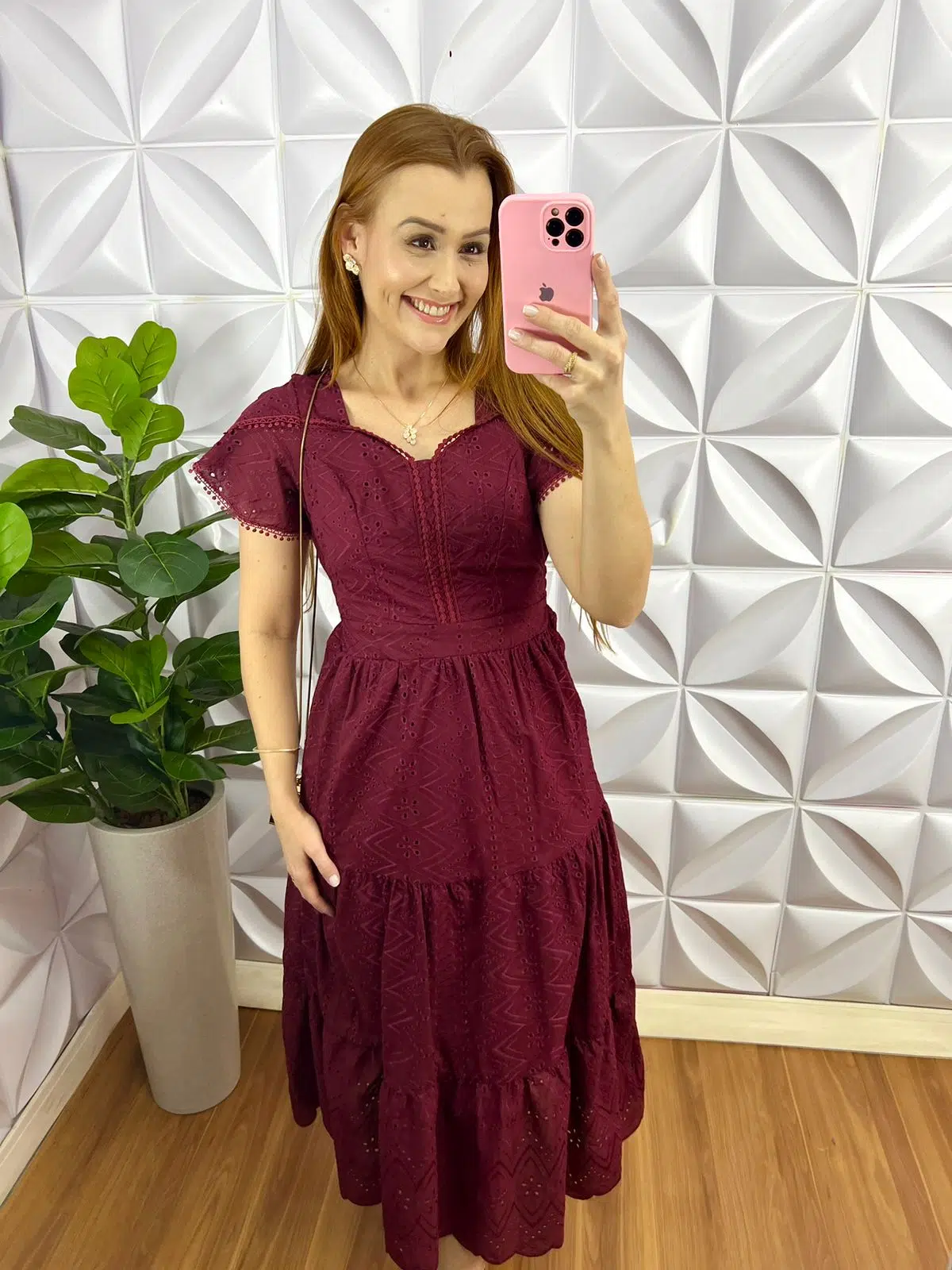 Vestido Laíse 100% Algodão Com Guipper Analice - Cherry - Milla Chic