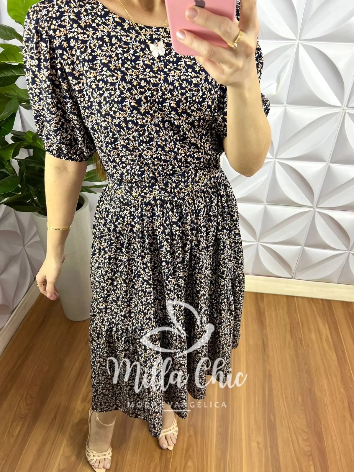 Vestido Viscolinho Mídi Com Cinto Encapado Hope – Preto – Milla Chic Vestido Viscolinho Mídi Com Cinto Encapado Hope - Preto - Milla Chic