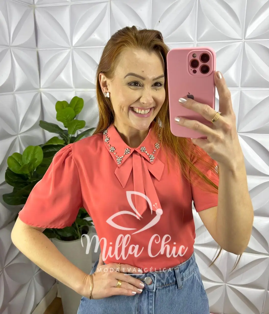Camisa Crepe de Seda Com Laço Na Gola E Strass Silvia – Salmão – Milla Chic Camisa Crepe de Seda Com Laço Na Gola E Strass Silvia - Salmão - Milla Chic