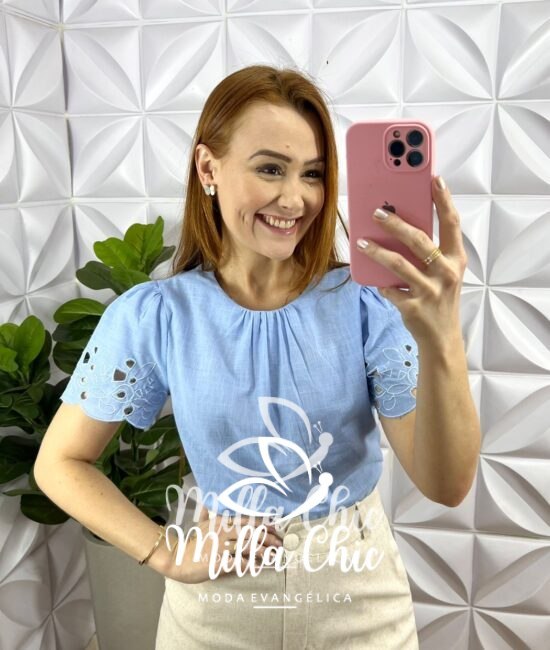 Blusa Cambraia De Linho Com Bordado Richelieu Carine - Azul - Milla Chic