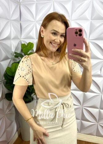 Blusa Cetim Manga Com Bordado Richelieu Sandra - Doce de Leite - Milla Chic