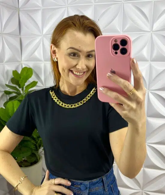 Blusa Moletinho Com Colar Dourado Ana Beatriz - Preto - Milla Chic