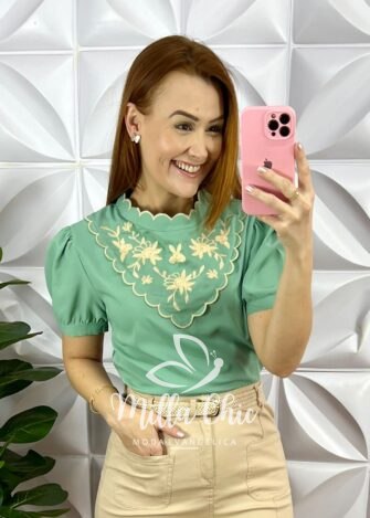 Camisa Crepe de Seda Com Babado Na Gola Bordado Estefani - Verde - Milla Chic