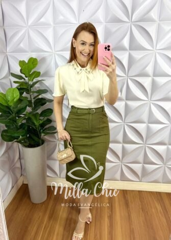 Camisa Crepe de Seda Com Laço Na Gola E Strass Silvia - Areia - Milla Chic
