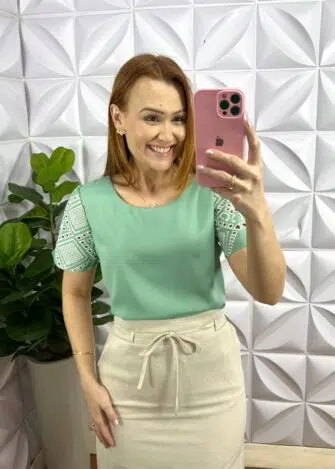 Saia Linho Com Fenda Frontal e Fita Cinto Mídi Valeria - Areia - Milla Chic