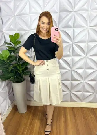 Saia Linho Com Pregas Com Bolso E Botão Ligia - Areia - Milla Chic