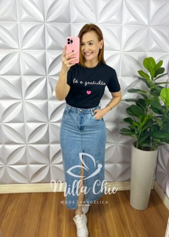 Milla Chic - millachic com br tshirt de malha de algodao com frase silcada laila preto 2 Tshirt De Malha de Algodão Com Frase Silcada Laila - Preto - Milla Chic