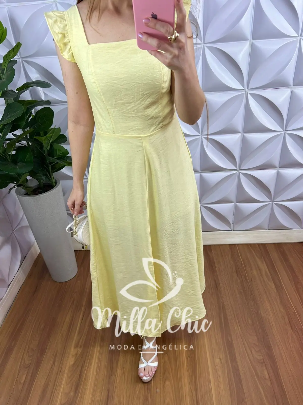 Vestido Cambraia de Linho Com Bojo Manga Babadinho Aline – Manteiga – Milla Chic Vestido Cambraia de Linho Com Bojo Manga Babadinho Aline - Manteiga - Milla Chic