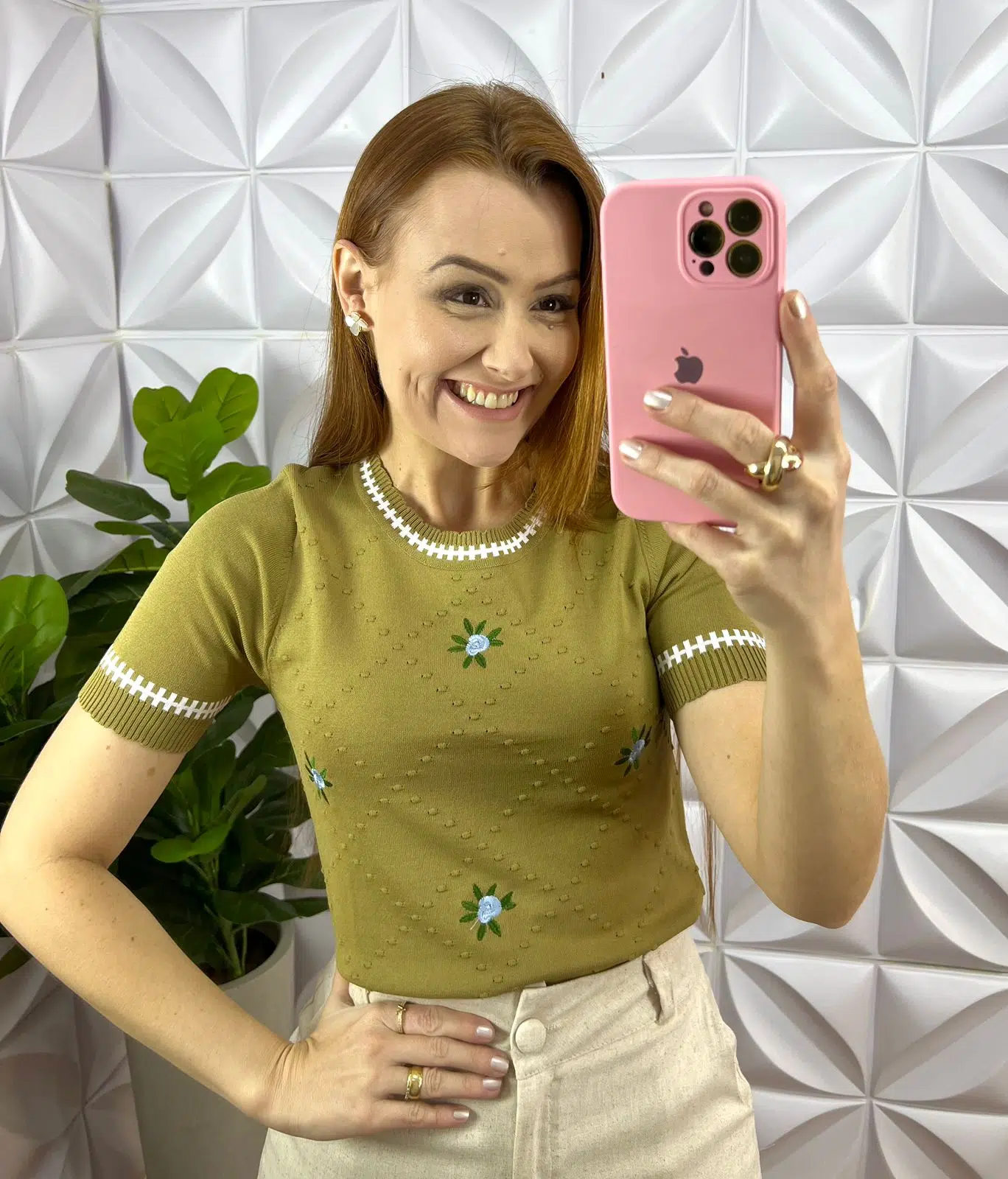 Blusa Tricot Com Bordado Floral Viviane - Verde - Milla Chic