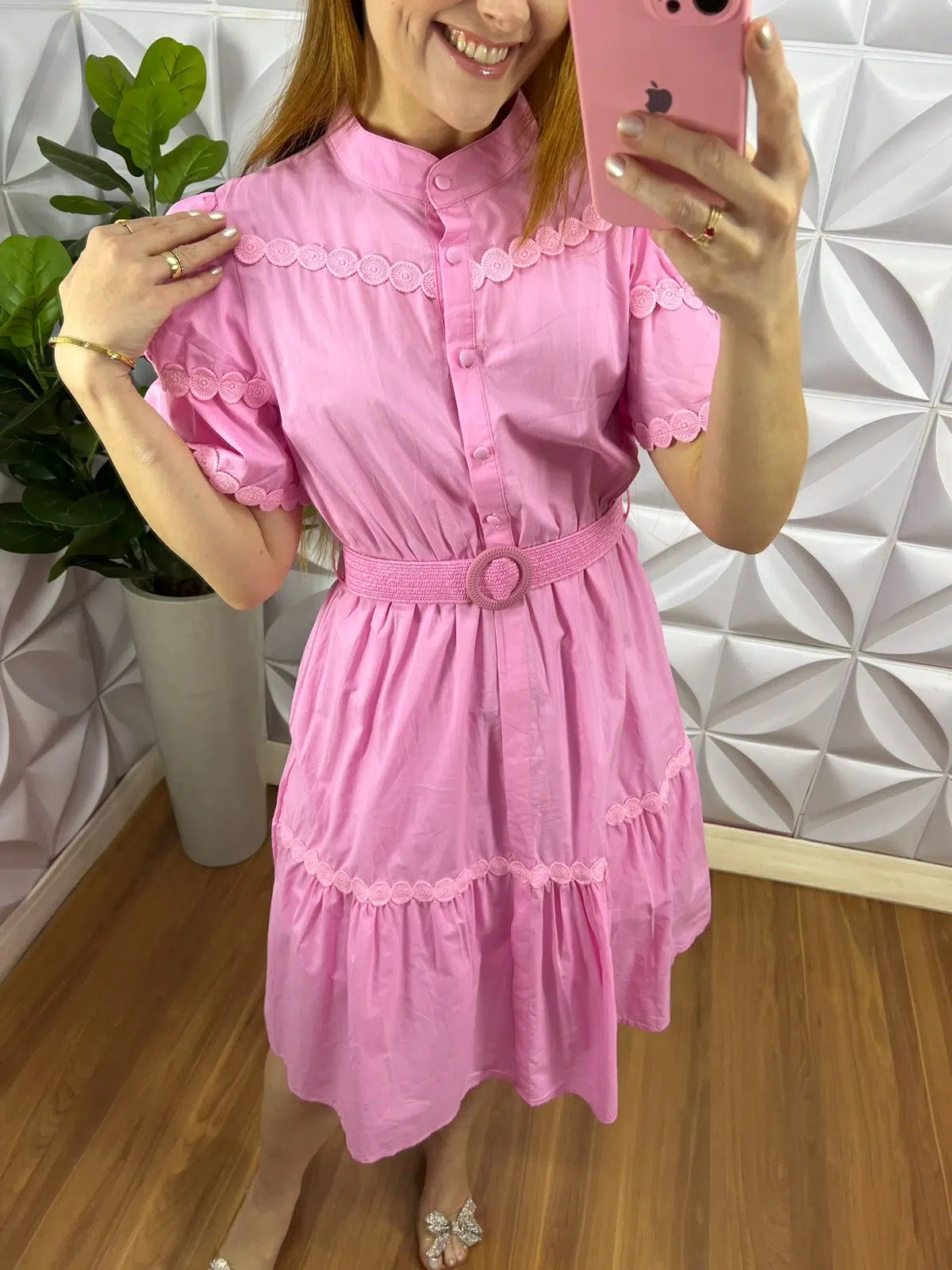 Vestido Tricoline Com Bordados De Guipper e Cinto Stefani - Rosa Ballet - Milla Chic