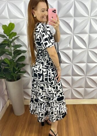 Vestido Viscolinho Estampado Mídi Com Lastex Gaby - Preto - Milla Chic